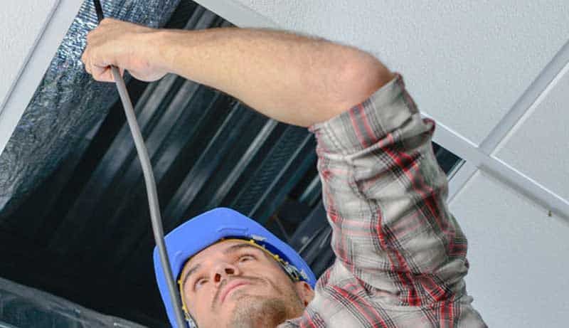 Commercial electrician services